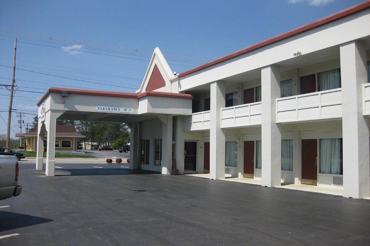 Astoria Hotel Danville North Bagian luar foto