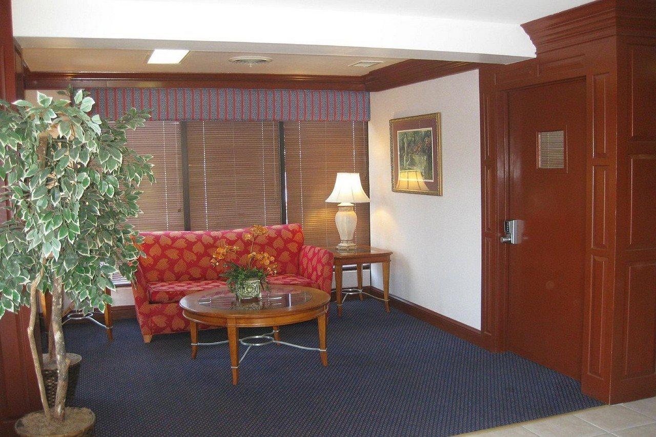 Astoria Hotel Danville North Bagian luar foto