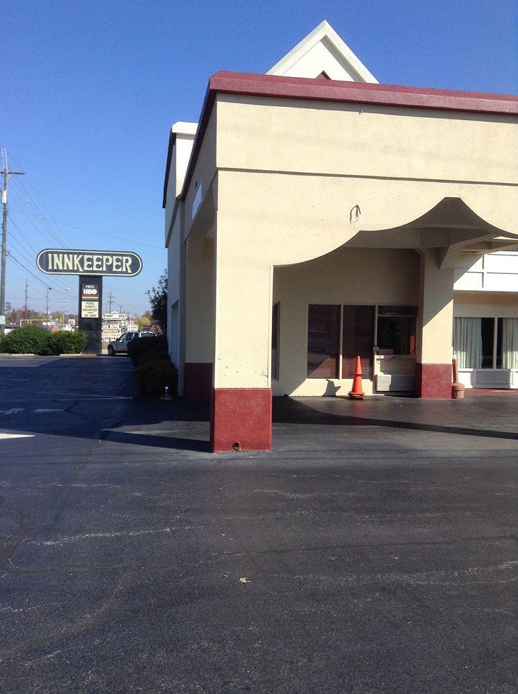 Astoria Hotel Danville North Bagian luar foto